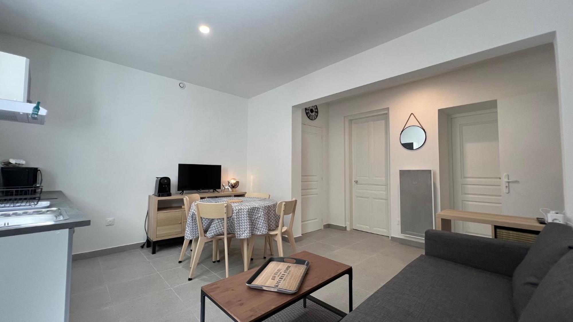 Fenix Appartement T2 40 M2 Cosy Rdc Plein Centre Ville Pierrelatte Extérieur photo