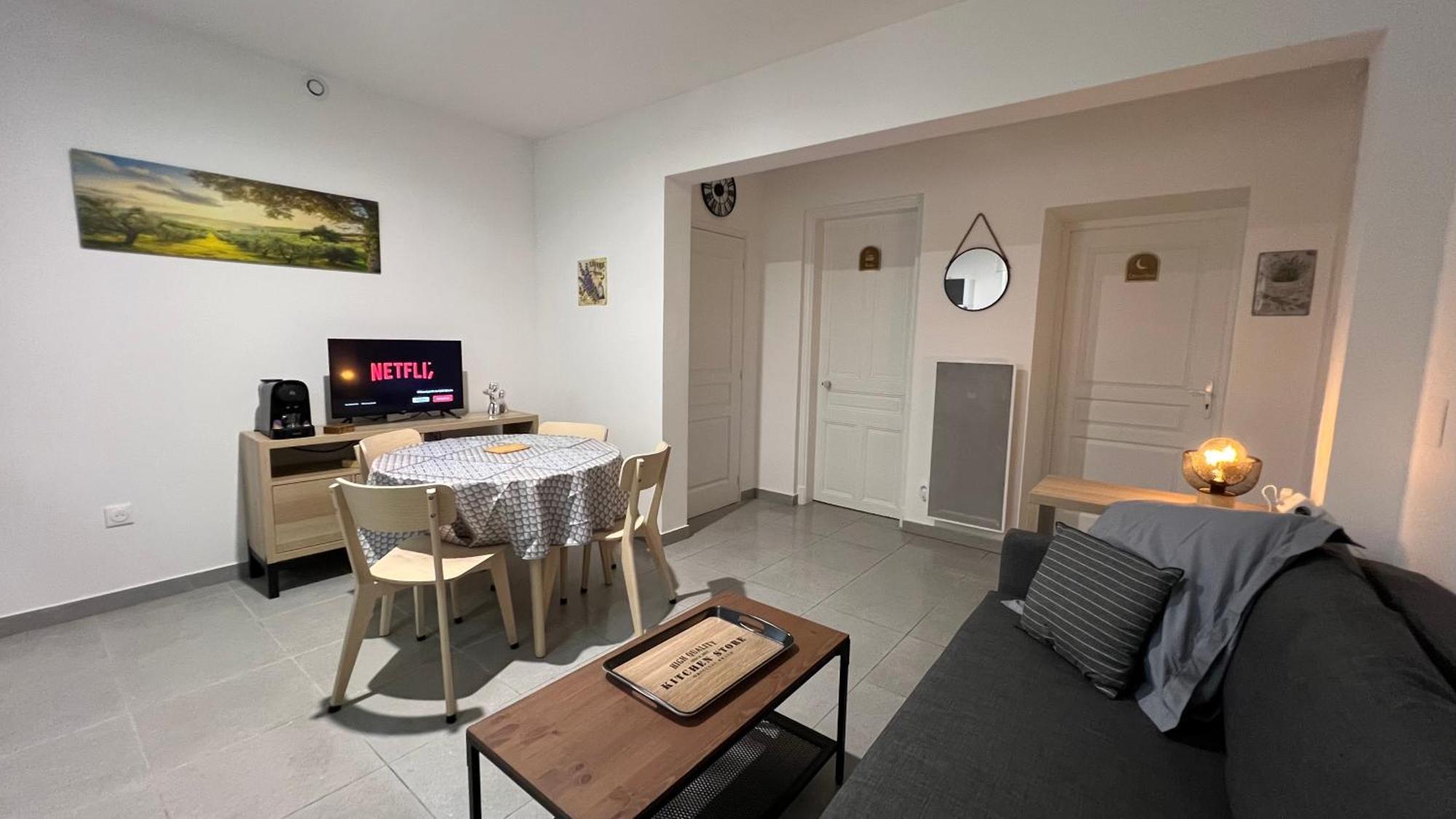 Fenix Appartement T2 40 M2 Cosy Rdc Plein Centre Ville Pierrelatte Extérieur photo