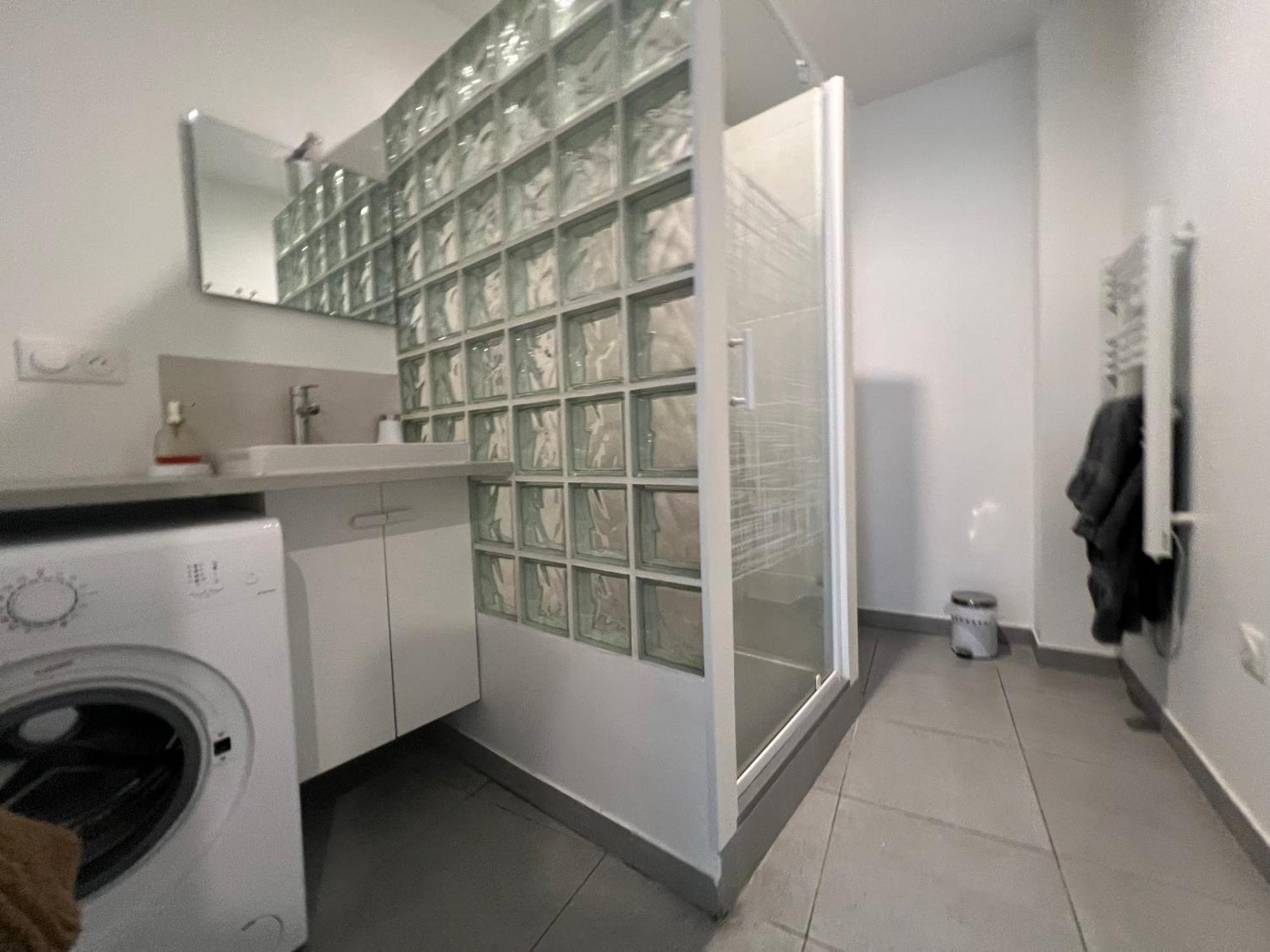 Fenix Appartement T2 40 M2 Cosy Rdc Plein Centre Ville Pierrelatte Extérieur photo